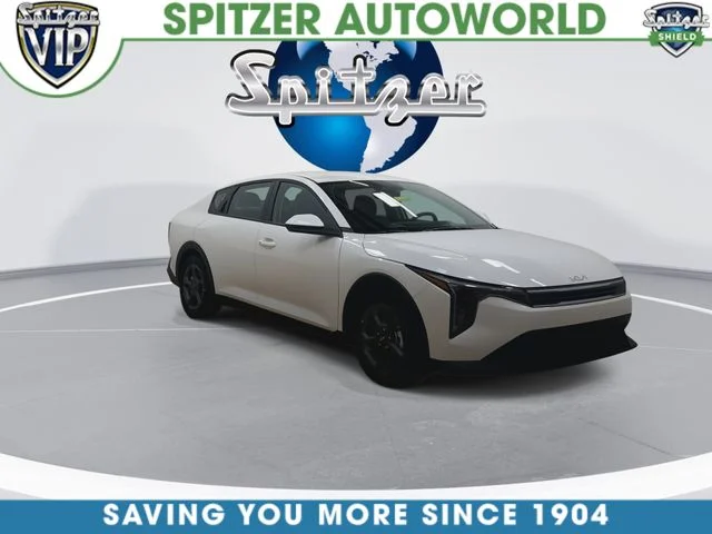 New 2026 Snow White Pearl Kia LXS image 2
