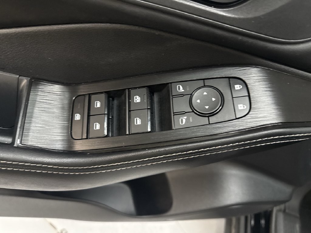 Used 2024 Super Black Nissan SV image 13