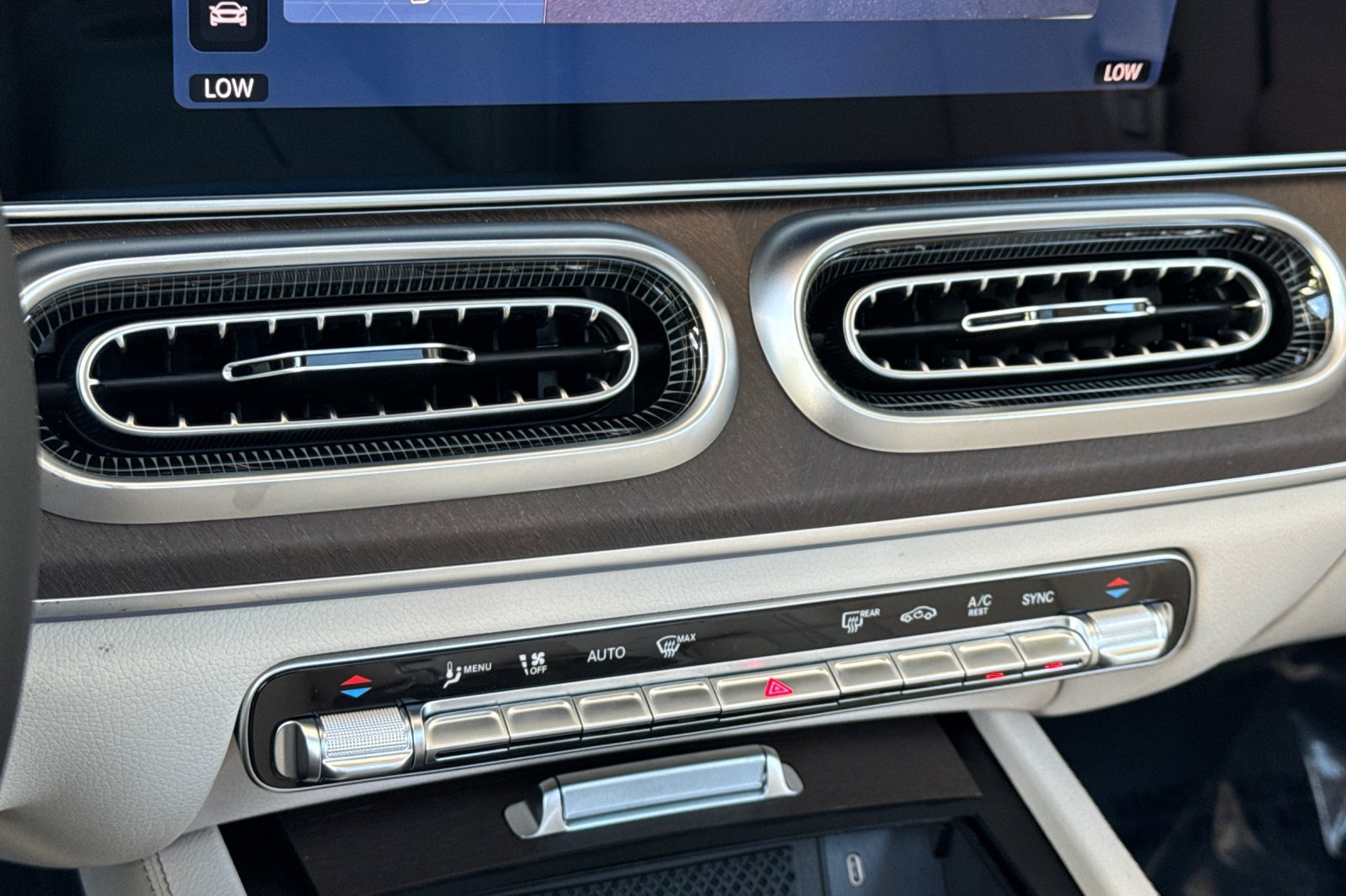 New 2027 Polar White Mercedes-Benz GLS 450 image 18