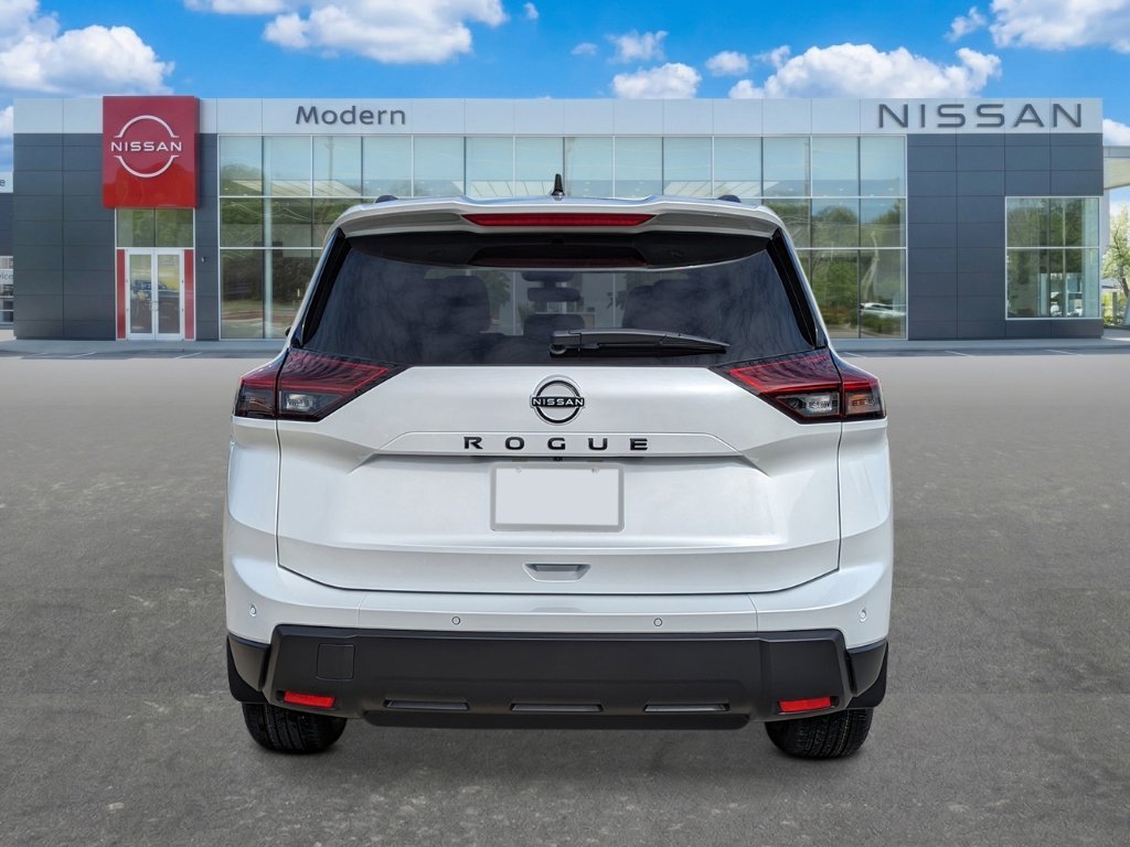 New 2026 Everest White Pearl Tricoat Nissan Dark Armor image 4