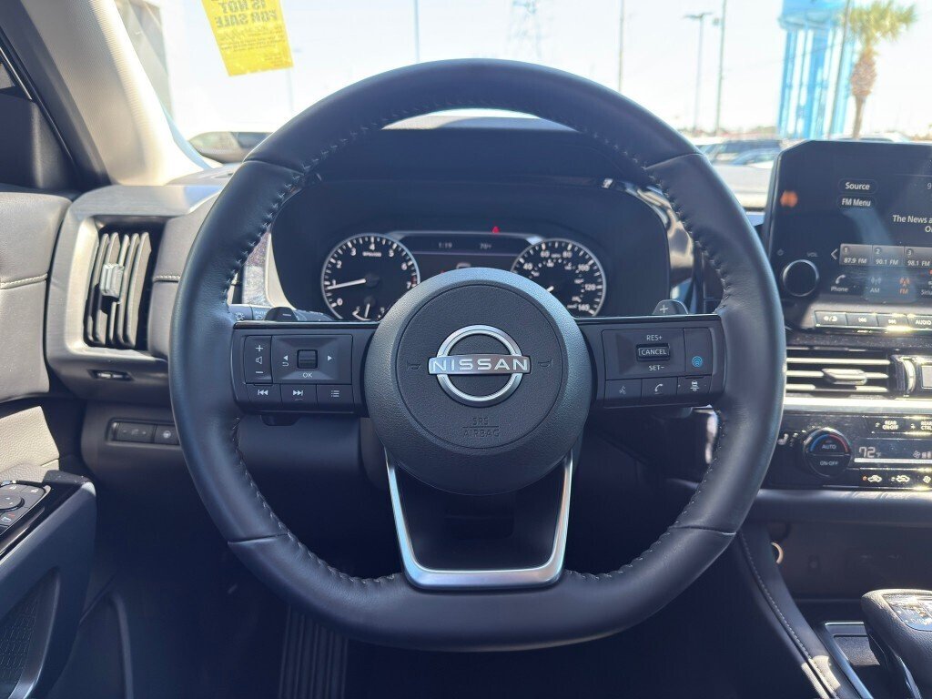 Used 2024 Super Black Nissan SL image 16