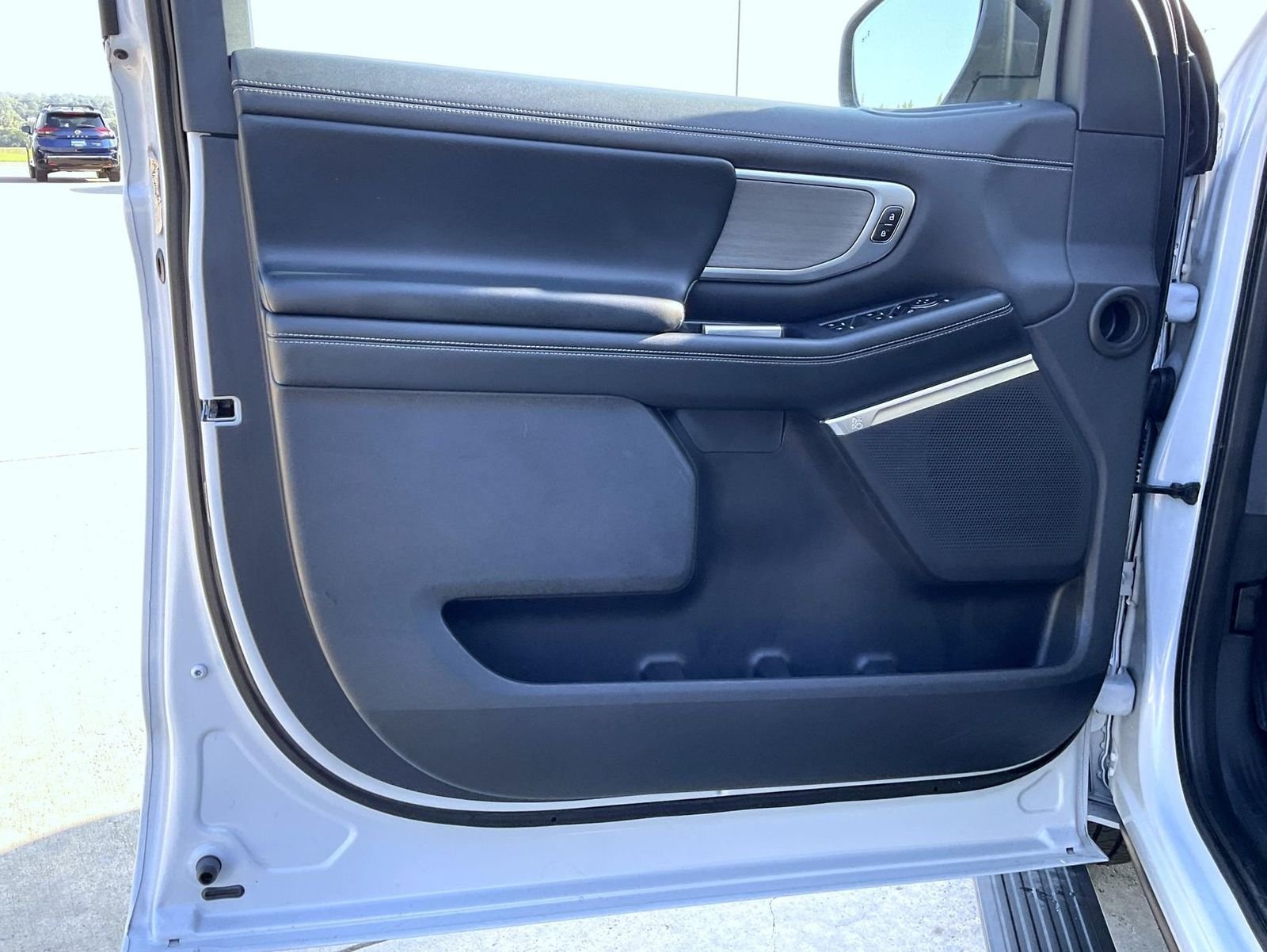 Used 2025 Silver Ford Platinum image 10