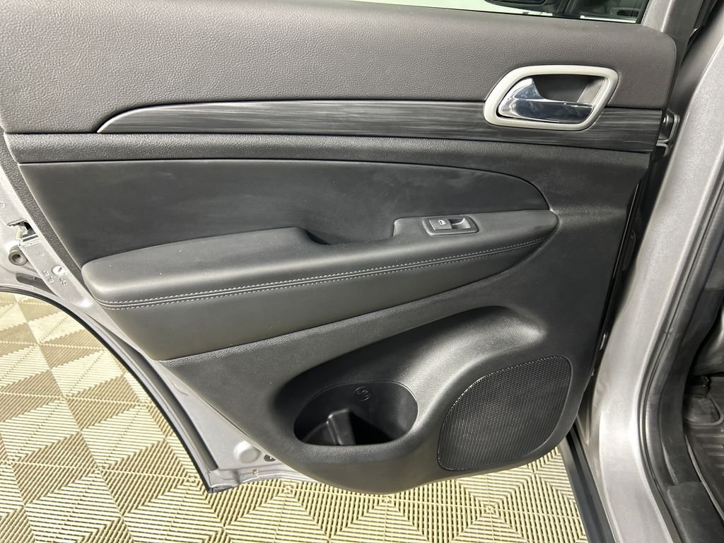 Used 2021 Silver Jeep Laredo X image 16