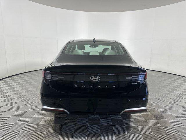2025 Hyundai Sonata Hybrid Limited - Photo 6