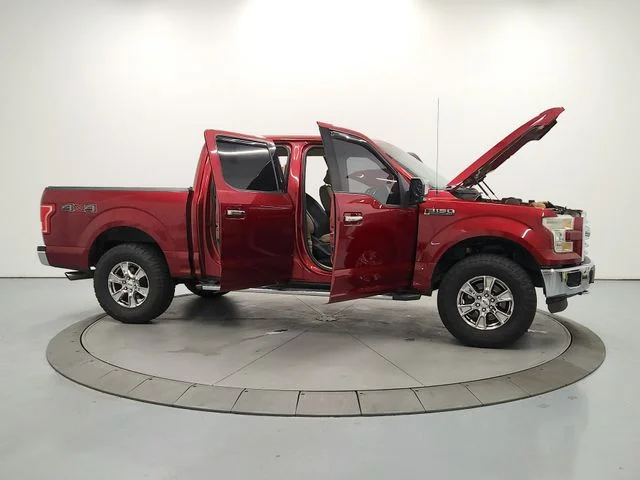 Used 2015 Red Ford XLT image 16