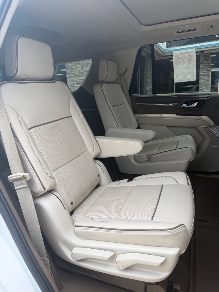 2024 GMC Yukon Denali - Photo 25