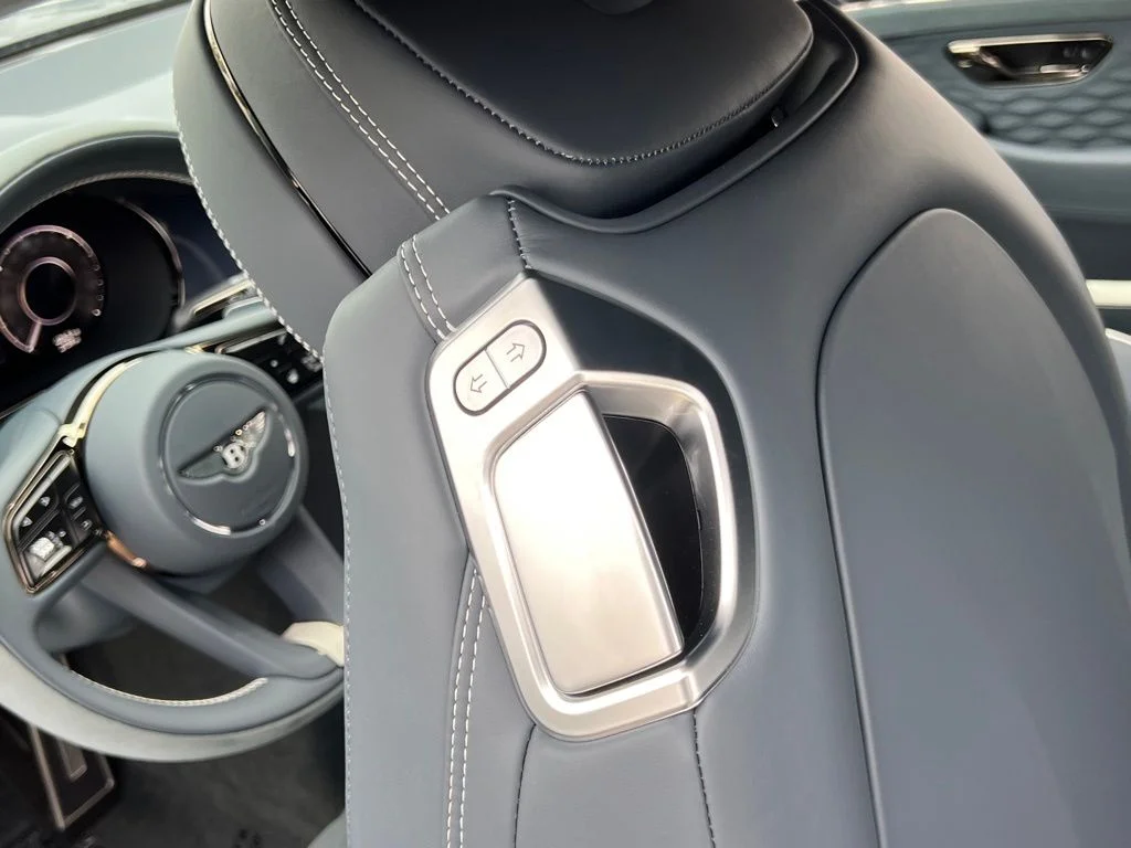 Used 2025 Blue Bentley Speed image 38