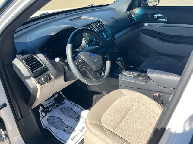 Used 2018 White Ford XLT image 29