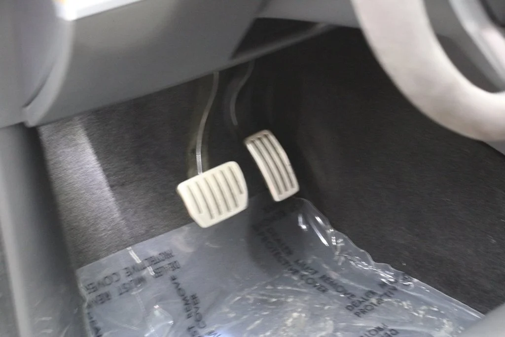 Used 2022 Pearl White Multi-Coat Tesla Performance image 25