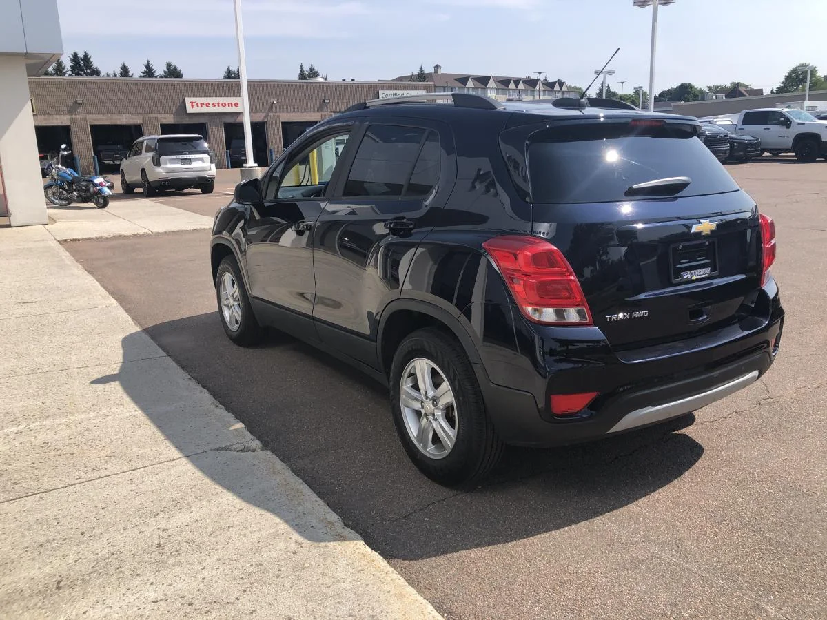 Used 2022 Blue Chevrolet AWD 4dr LT w/ Leather image 6