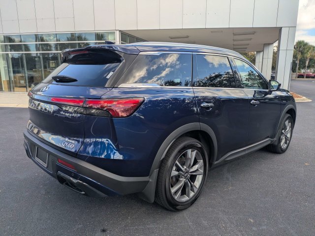 Used 2025 Blue INFINITI LUXE image 3