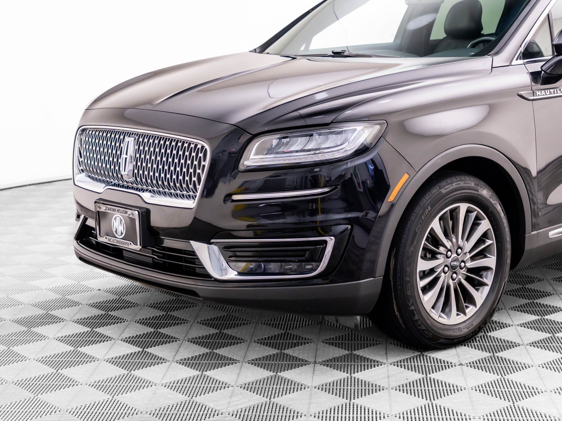 Used 2019 Black Lincoln Select image 38