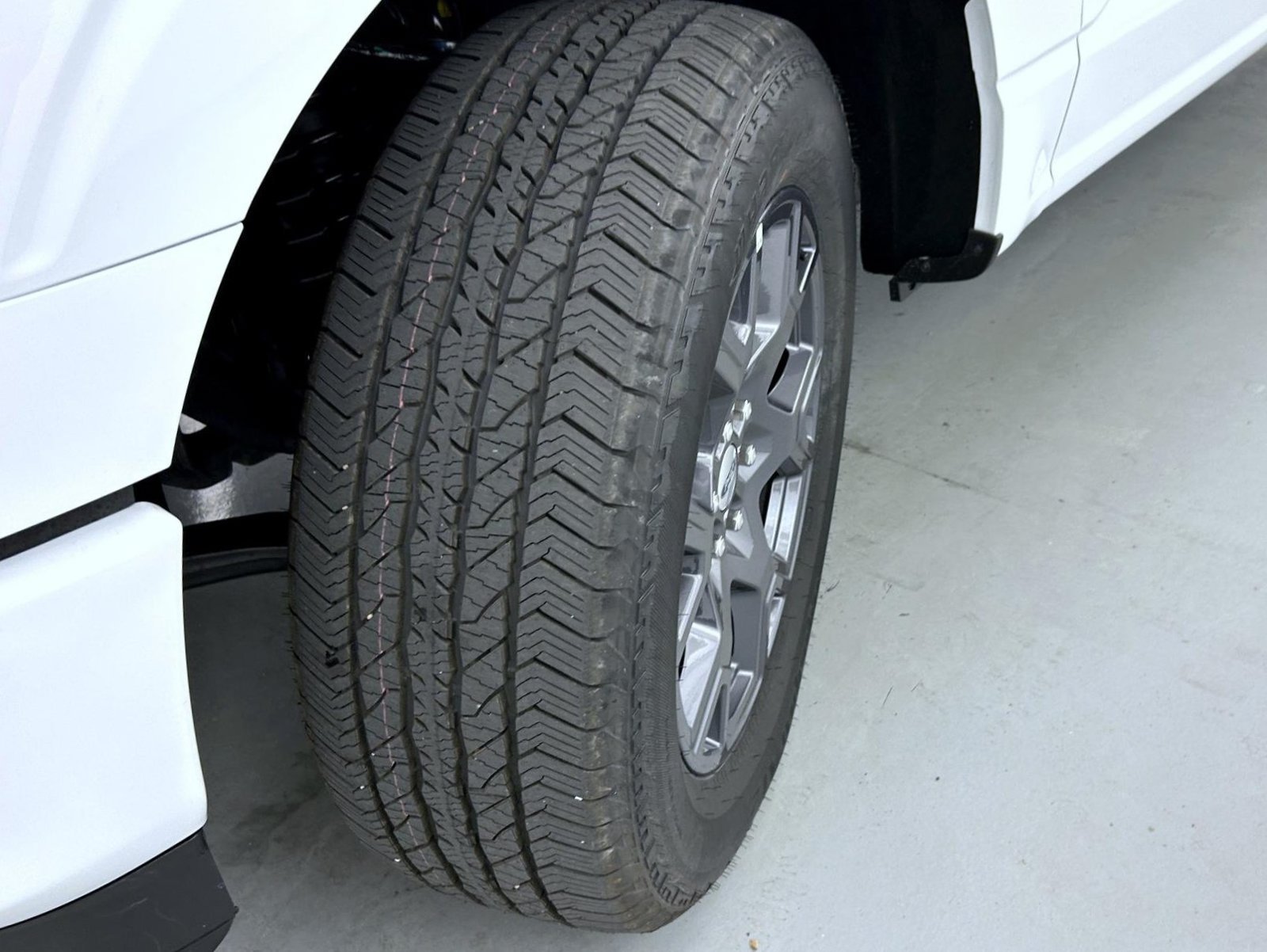 New 2026 Oxford White Ford STX image 23