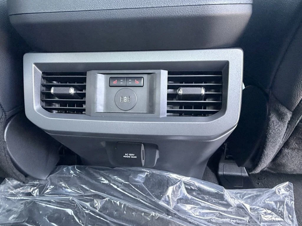 New 2026 Carbonized Gray Metallic Ford F-250® Lariat® image 15