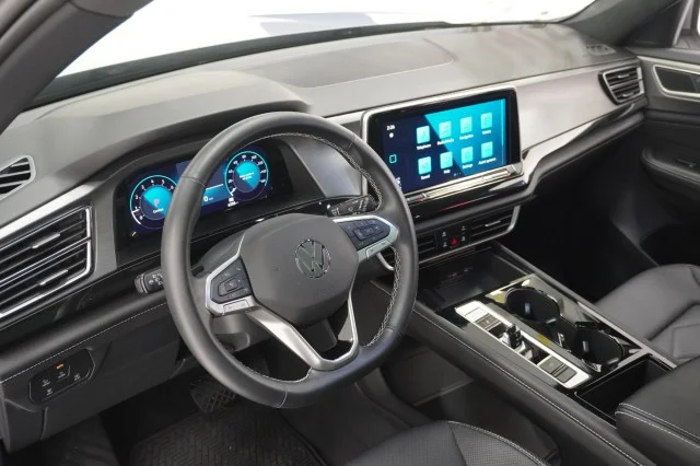 2025 Volkswagen Atlas Cross Sport SE w/Tech - Photo 19