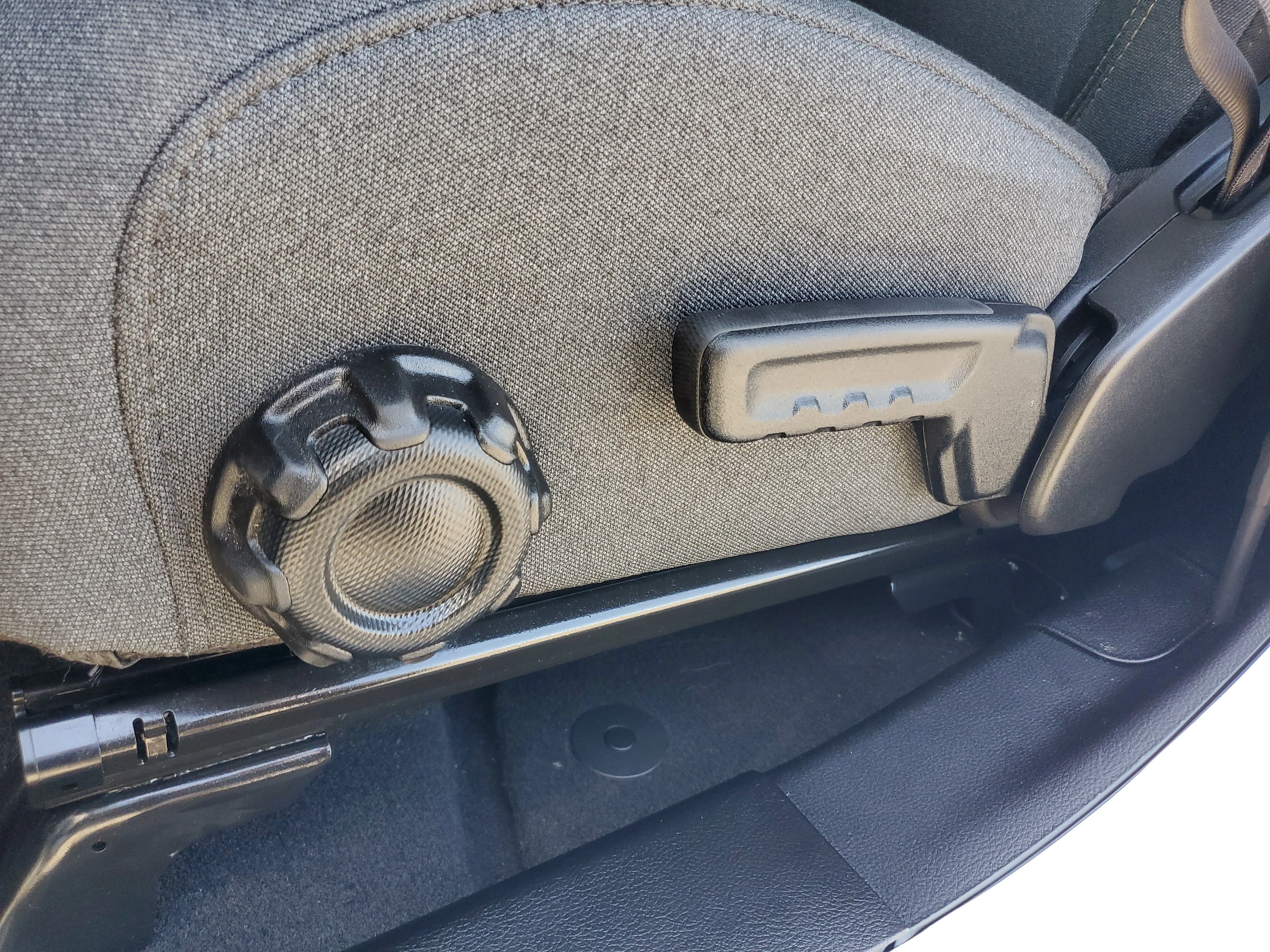 Certified Used 2025 White Jeep Sport S image 14