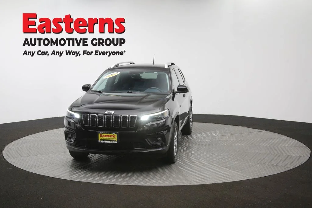 Used 2021 Black Jeep Latitude Plus image 53