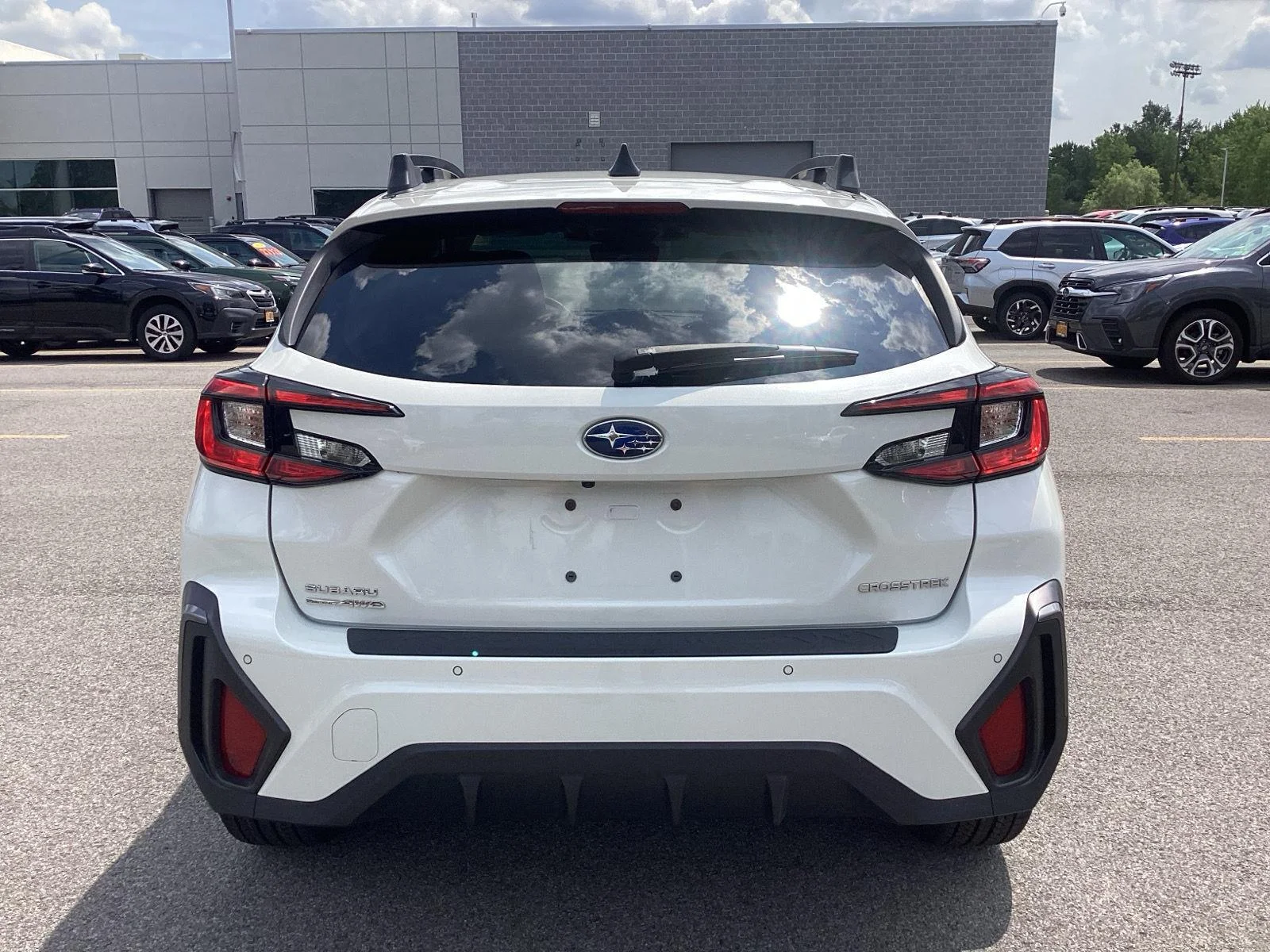 Used 2024 Crystal White Pearl Subaru Limited image 6