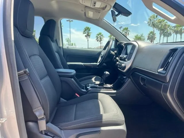 Used 2018 QUICKSILVER METALLIC GMC 2WD SLE image 21