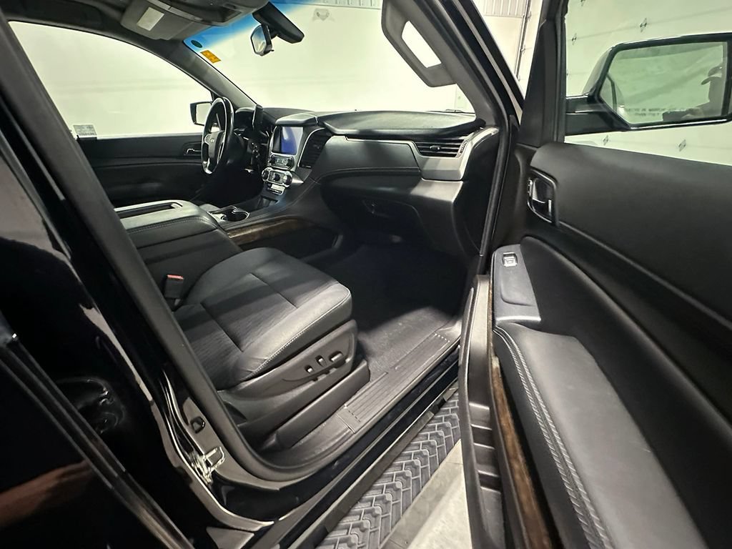 Used 2019 BLACK Chevrolet LS image 24