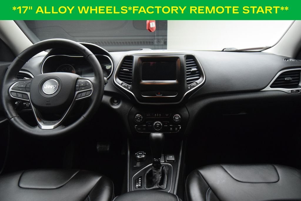 Used 2019 Velvet Red Pearlcoat Jeep Latitude Plus image 4