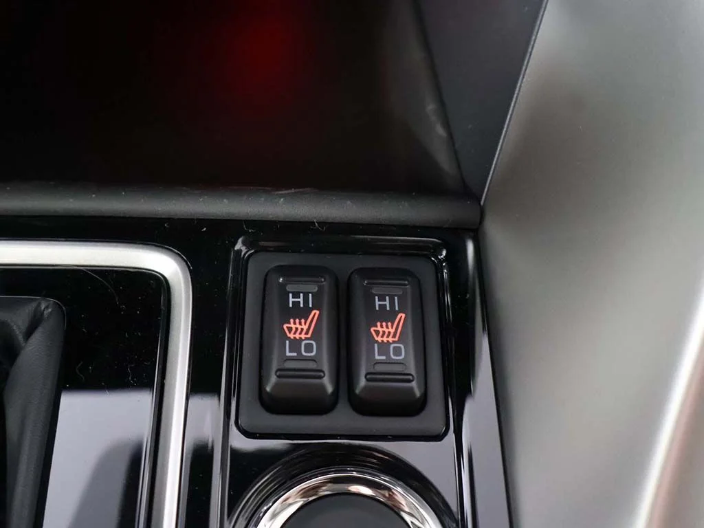 New 2026 Black Mitsubishi SE image 45