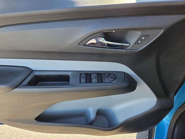 2027 Chevrolet Bolt LT - Photo 9