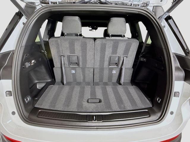 New 2026 Bright White Clearcoat Jeep Laredo image 25