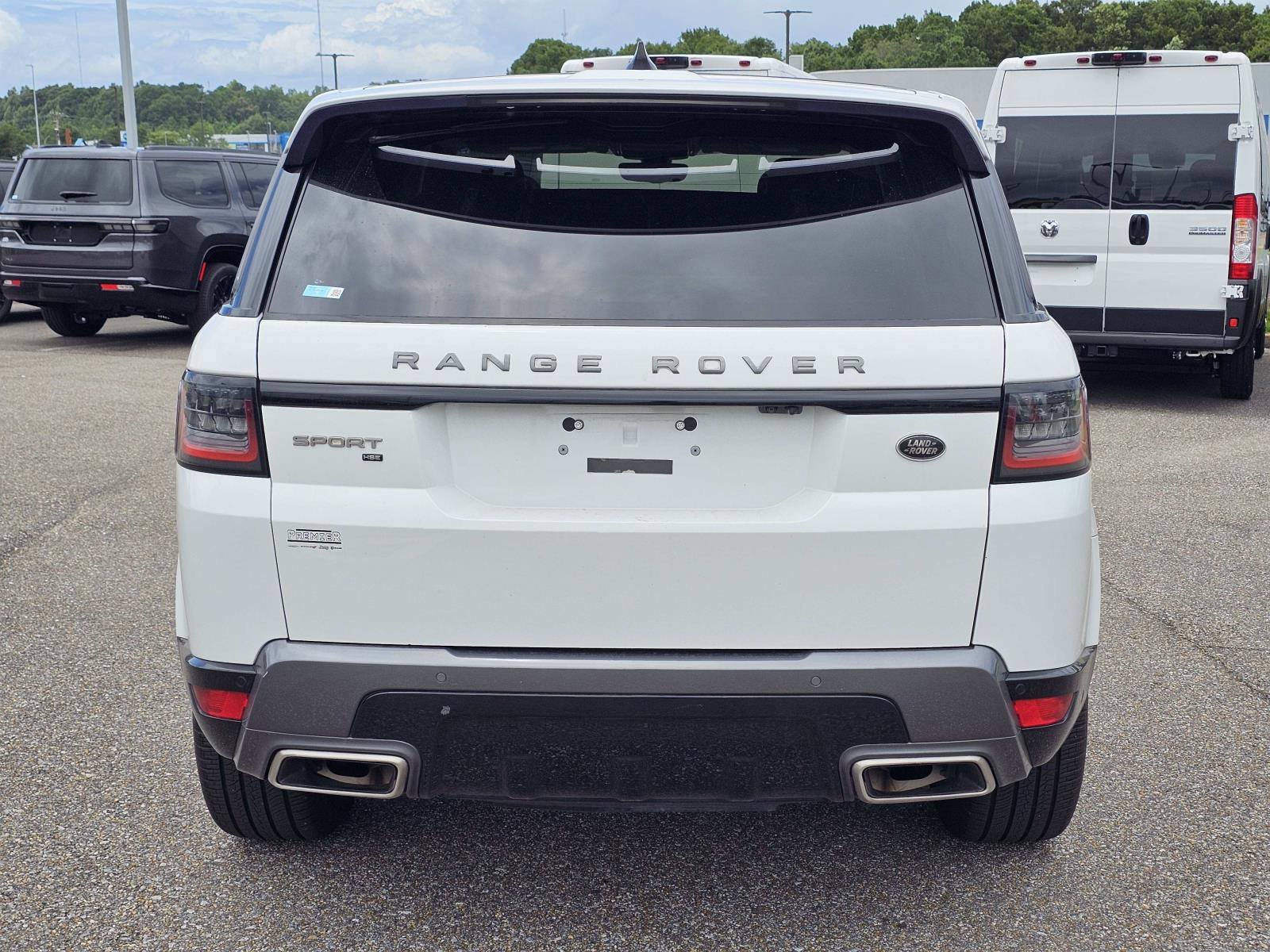 Used 2021 White Land Rover HSE Silver Edition image 11
