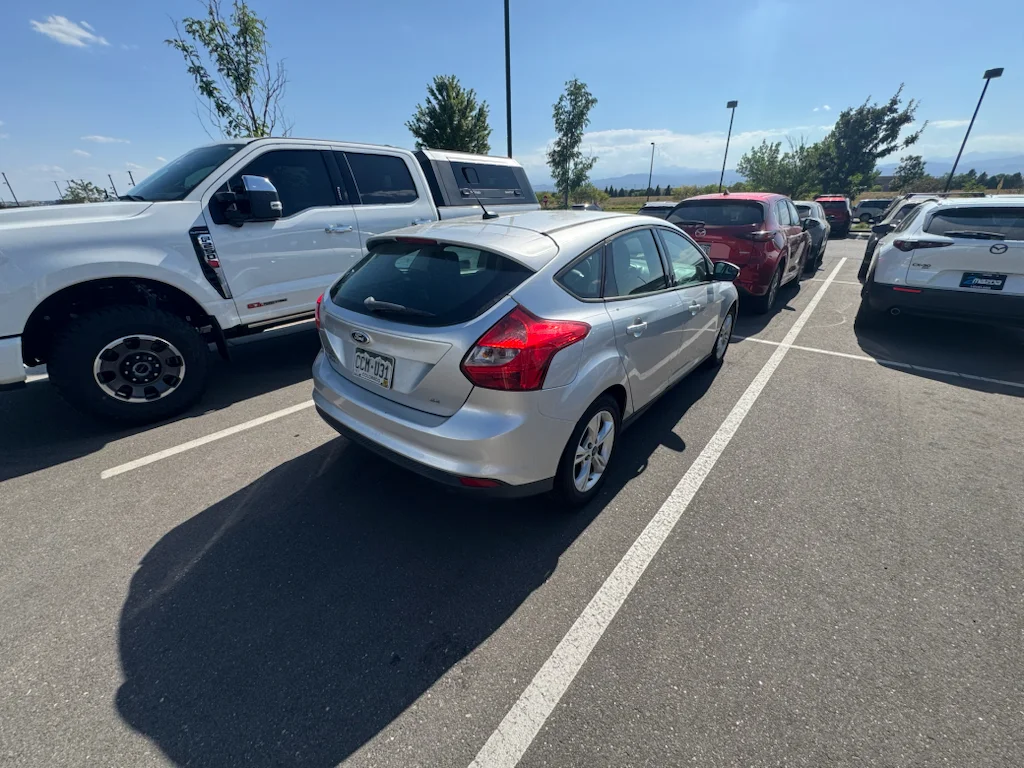 Used 2013 Ingot Silver Metallic Ford SE image 6