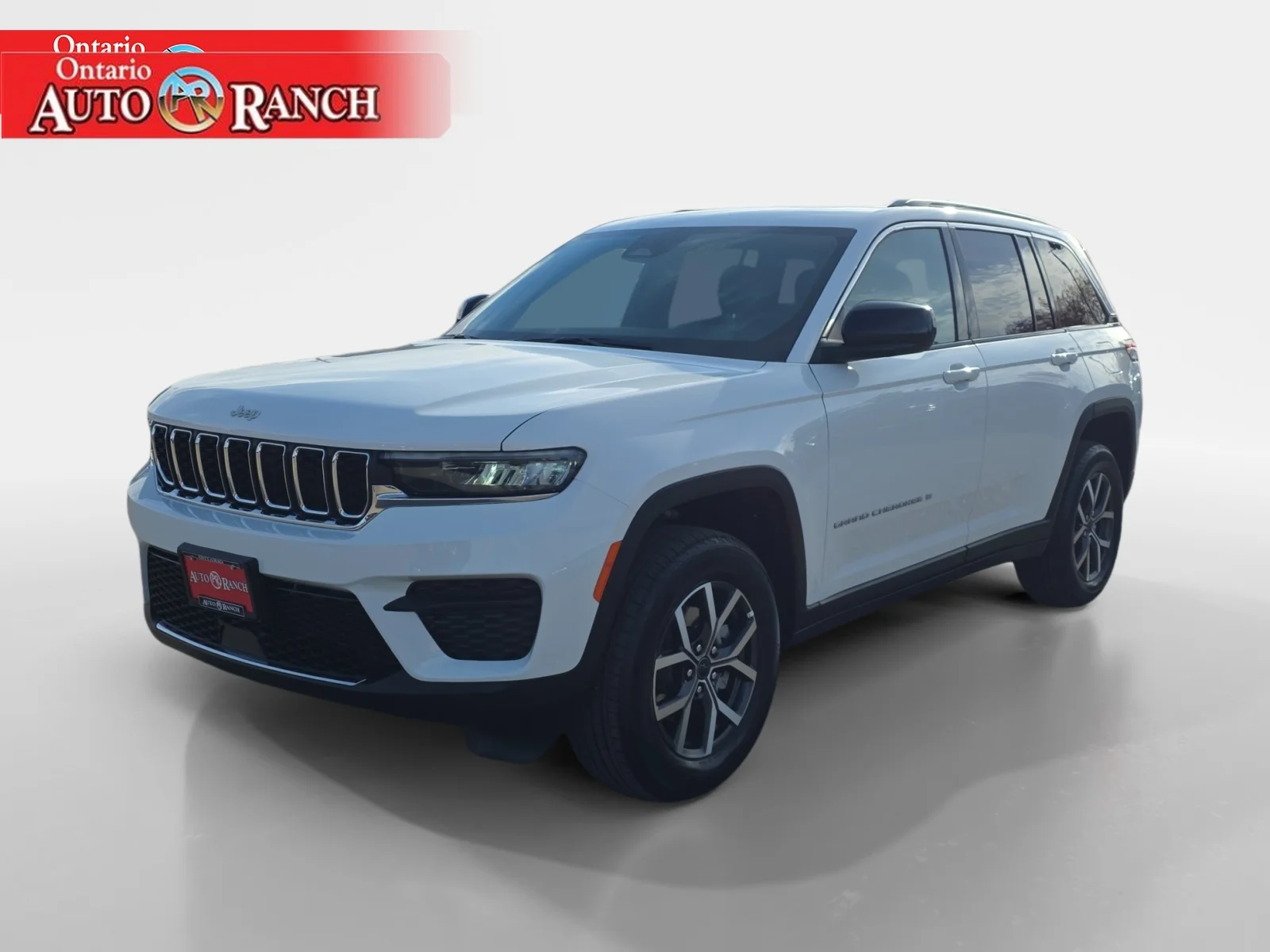 New 2027 Bright White Clearcoat Jeep Laredo X image 7