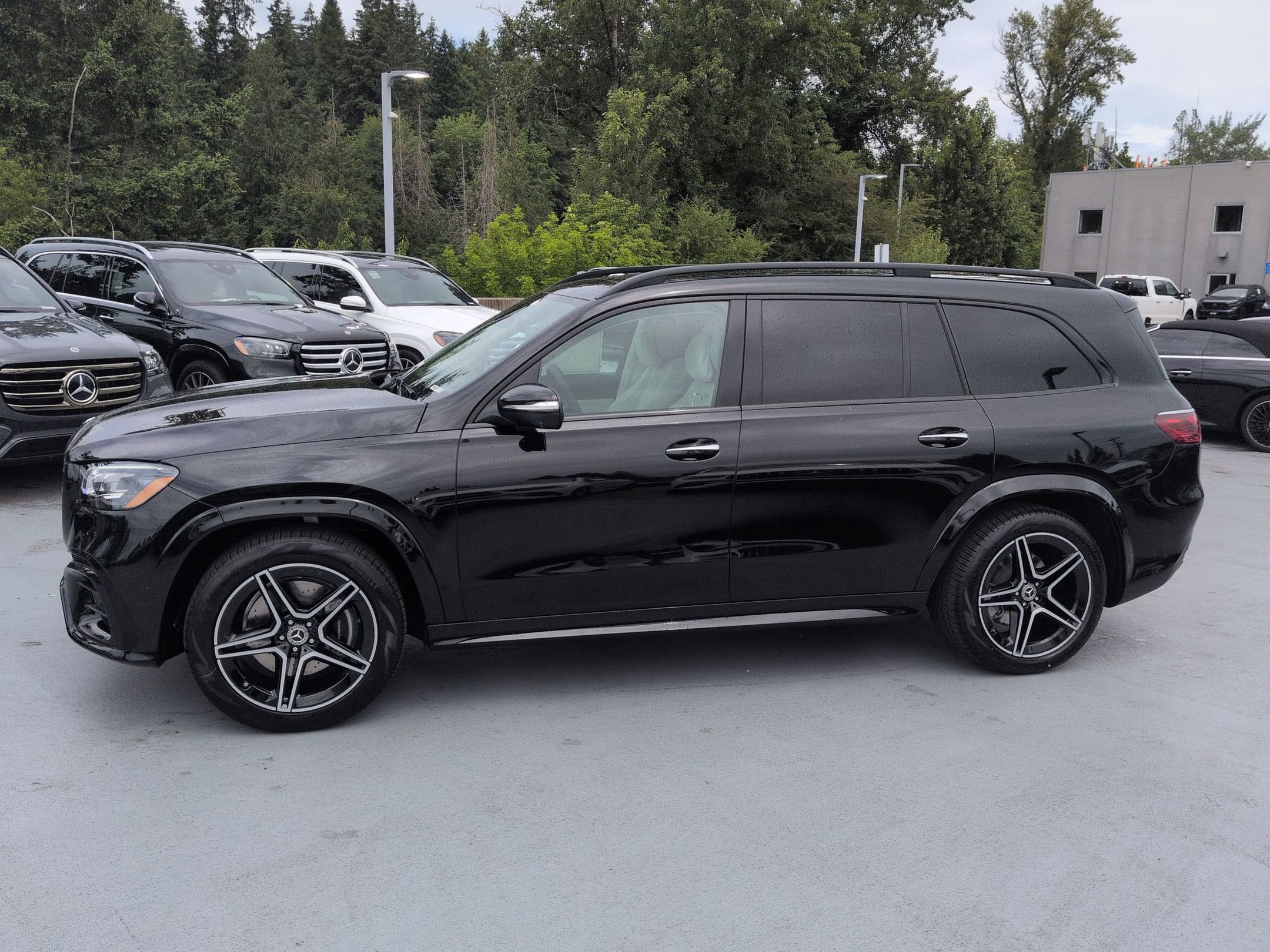 New 2026 Obsidian Black Metallic Mercedes-Benz GLS 450 image 44