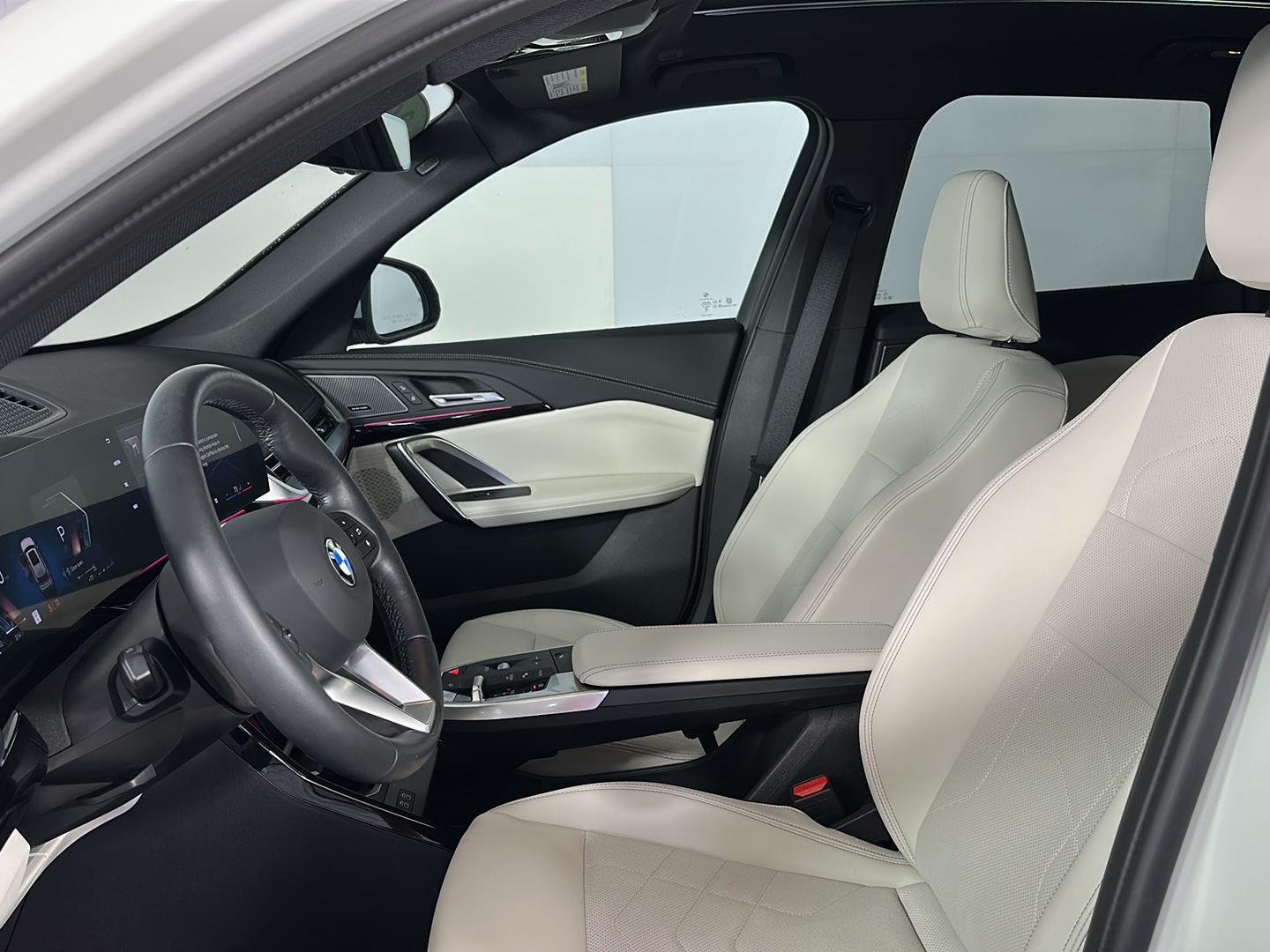New 2026 Alpine White BMW xDrive28i image 9