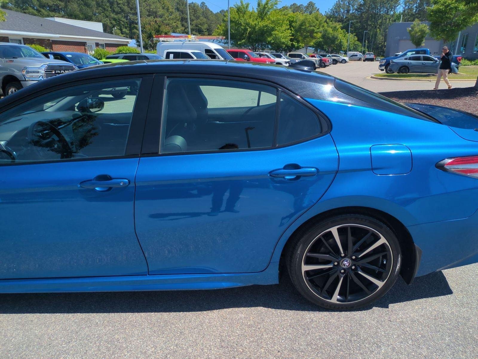 Used 2019 Blue Streak/Midnight Black Metallic Toyota XSE image 32