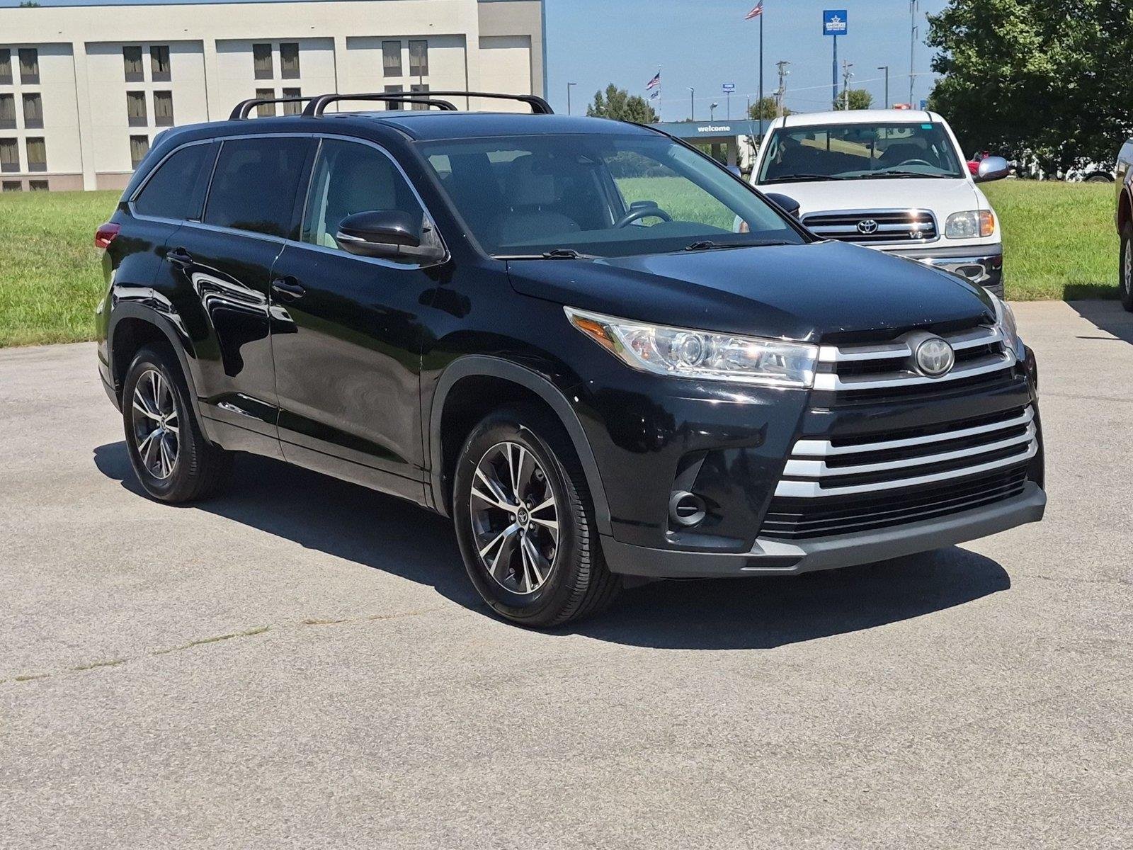 Used 2017 Midnight Black Metallic Toyota LE image 7