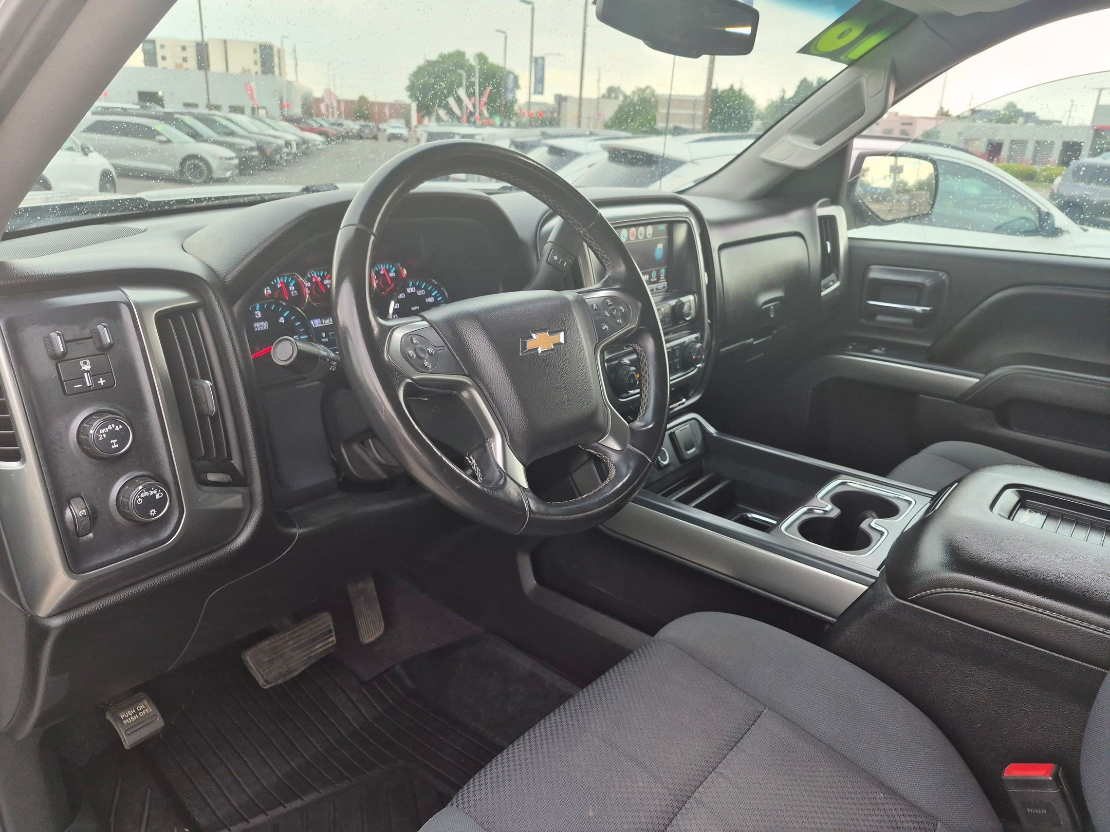 Used 2018 Silver Chevrolet LT image 14