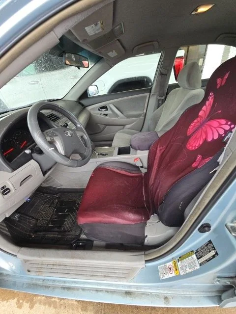 Used 2007 Blue Toyota LE image 11