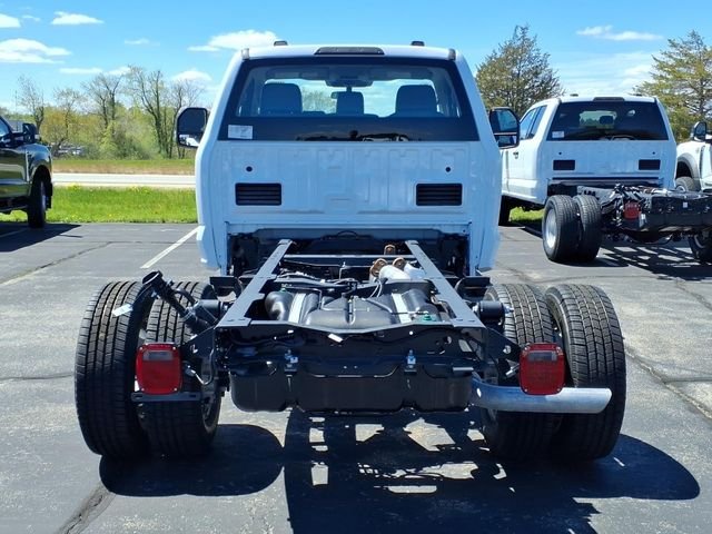 New 2026 Oxford White Ford F-350® XL image 5