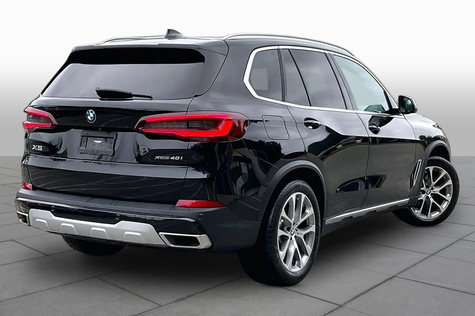 Used 2022 Black Sapphire Metallic BMW xDrive40i image 12