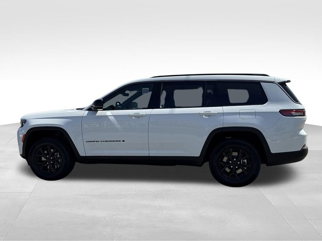 New 2026 Bright White Clear-Coat Exterior Paint Jeep Altitude image 12