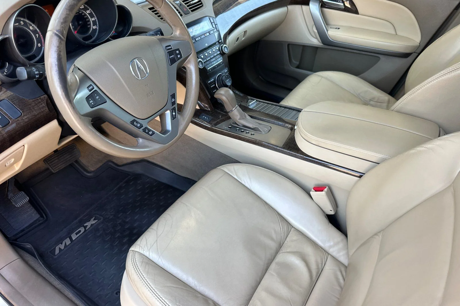 Used 2012  Acura Technology image 9