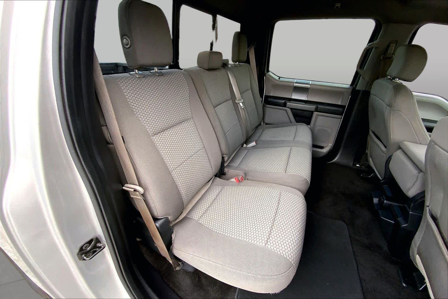 Used 2018 Ingot Silver Metallic Ford XLT image 19