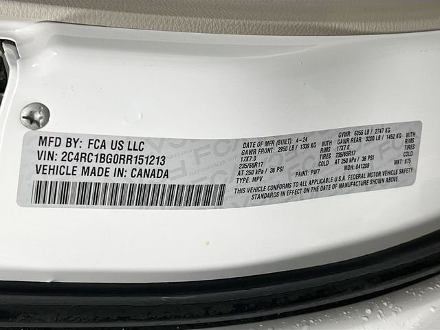 2024 Chrysler Pacifica Touring L - Photo 11