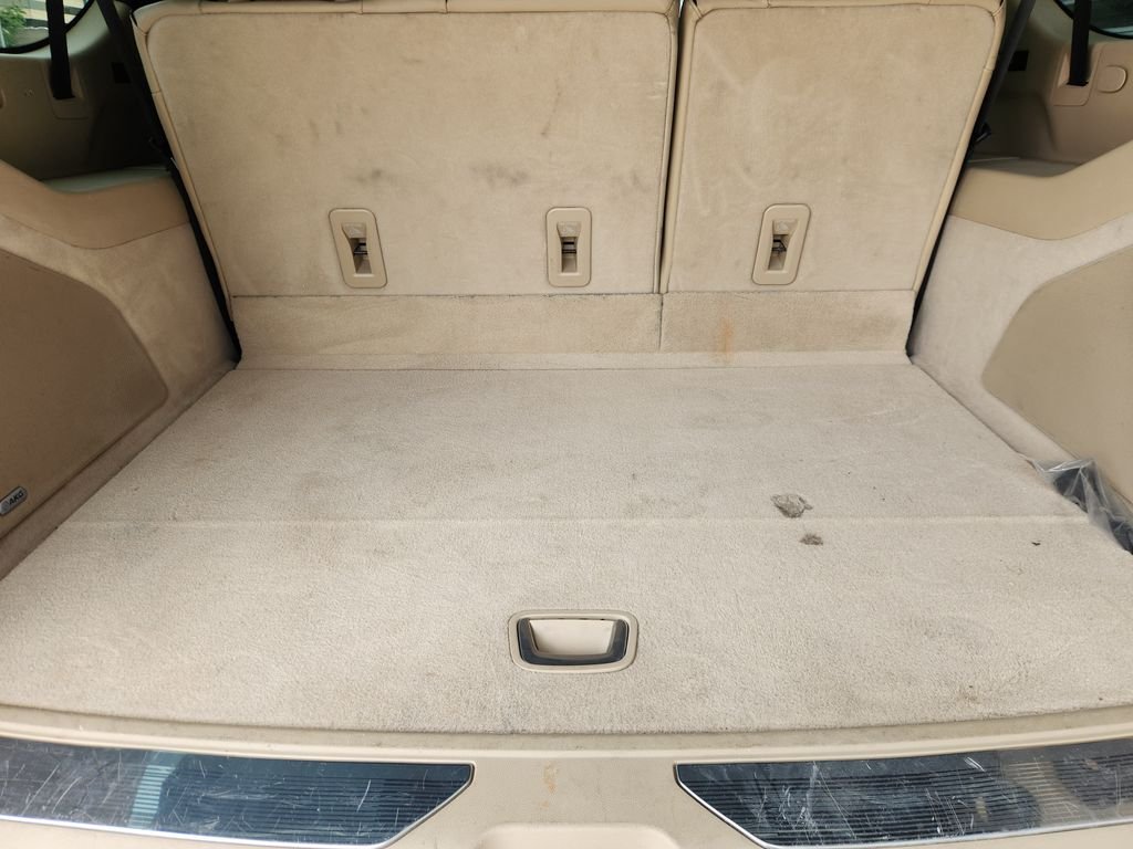 Used 2021 Crystal White Cadillac Premium image 34