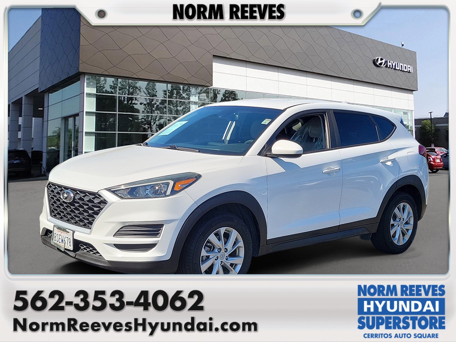 Used 2020 Winter White Hyundai SE image 1