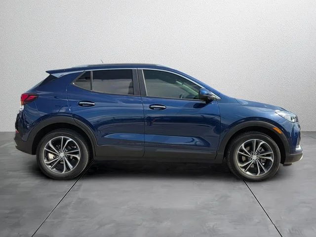 Used 2023 Blue Buick Select image 5