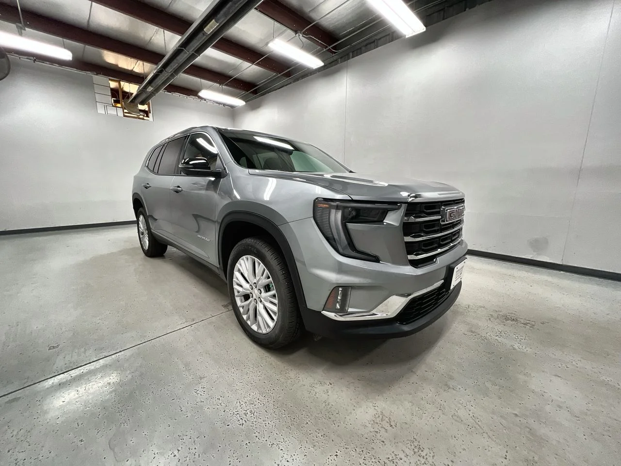 New 2026 Sterling Metallic GMC Elevation image 60