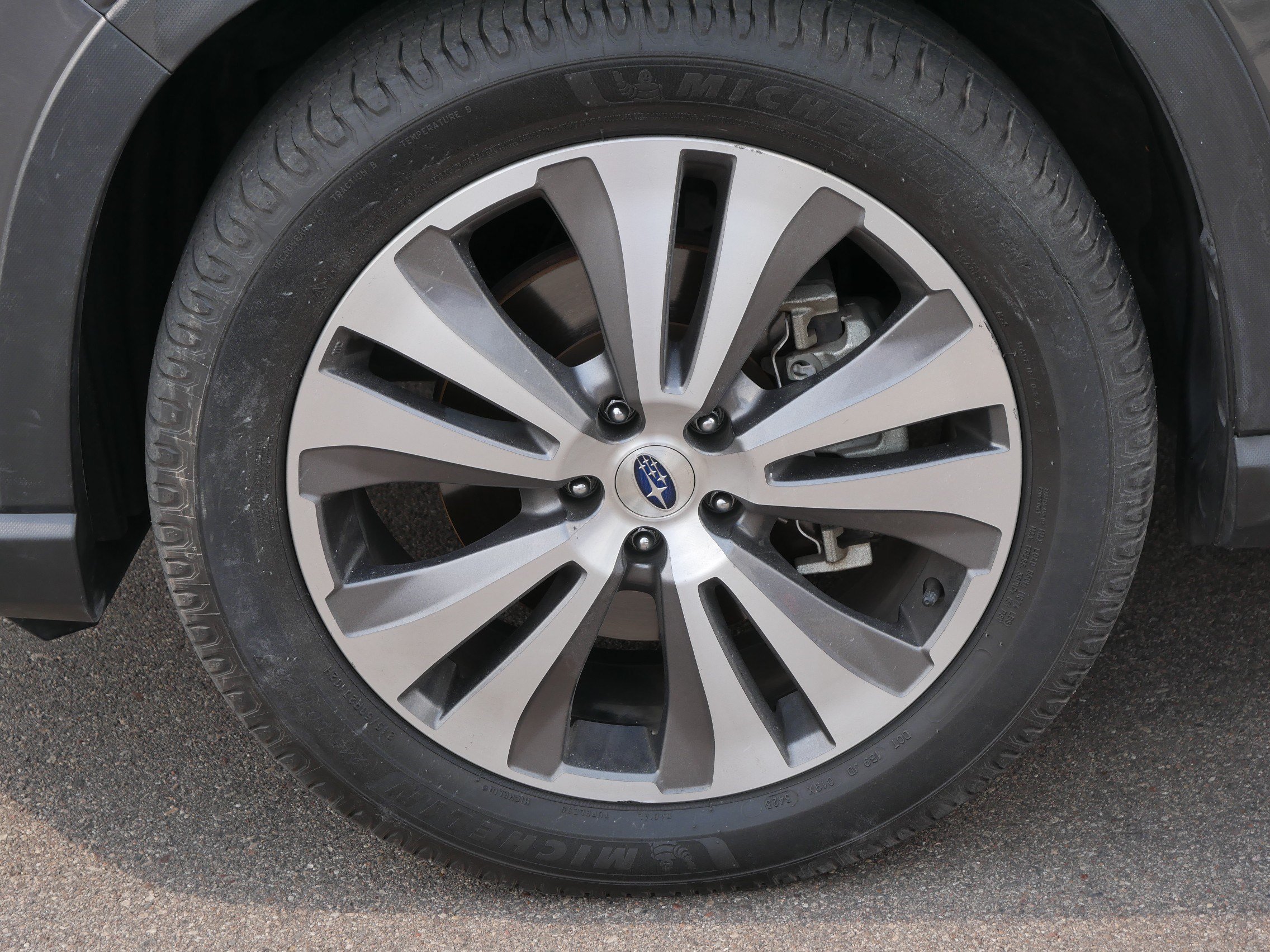Used 2022 Magnetite Gray Metallic Subaru Limited image 15
