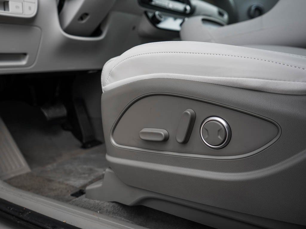 New 2026 Creamy White Pearl Hyundai SEL 7P AWD image 19