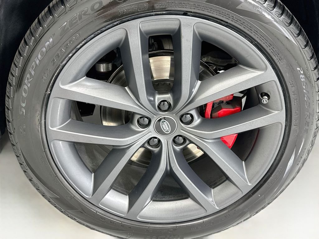Used 2023 Santorini Black Metallic Land Rover SE Dynamic image 30